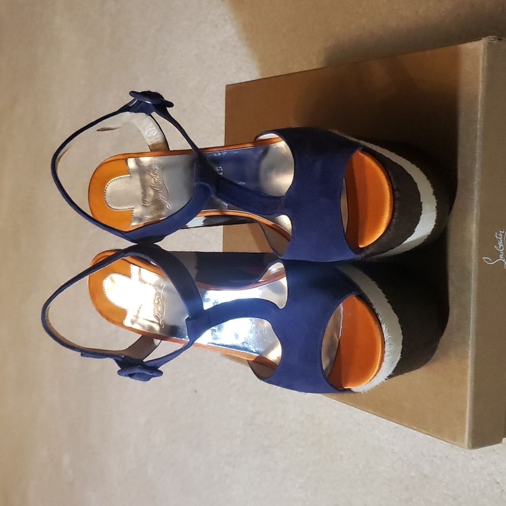 Christian Louboutin LIMITED size 41 color blue 💙 black and white 100% AUTHENTIC